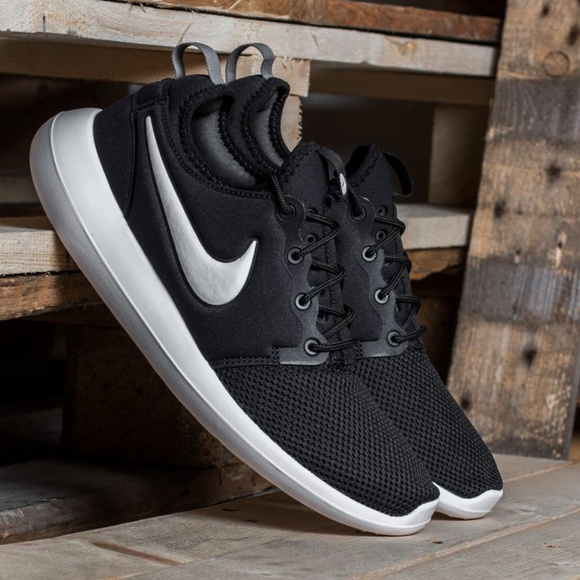 Nike Shoes - Worn Once Nike Roshe Two Black/White Sneakers
